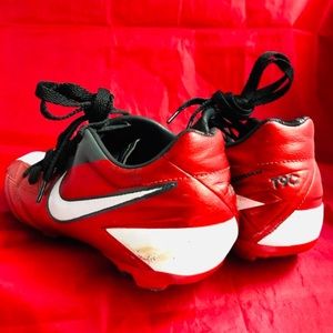 MEN"S NIKE T90 SOCCER SPIKE CLEATS US SIZ 6.5 RED BLACK WHITE ATHLETIC Pre-worn